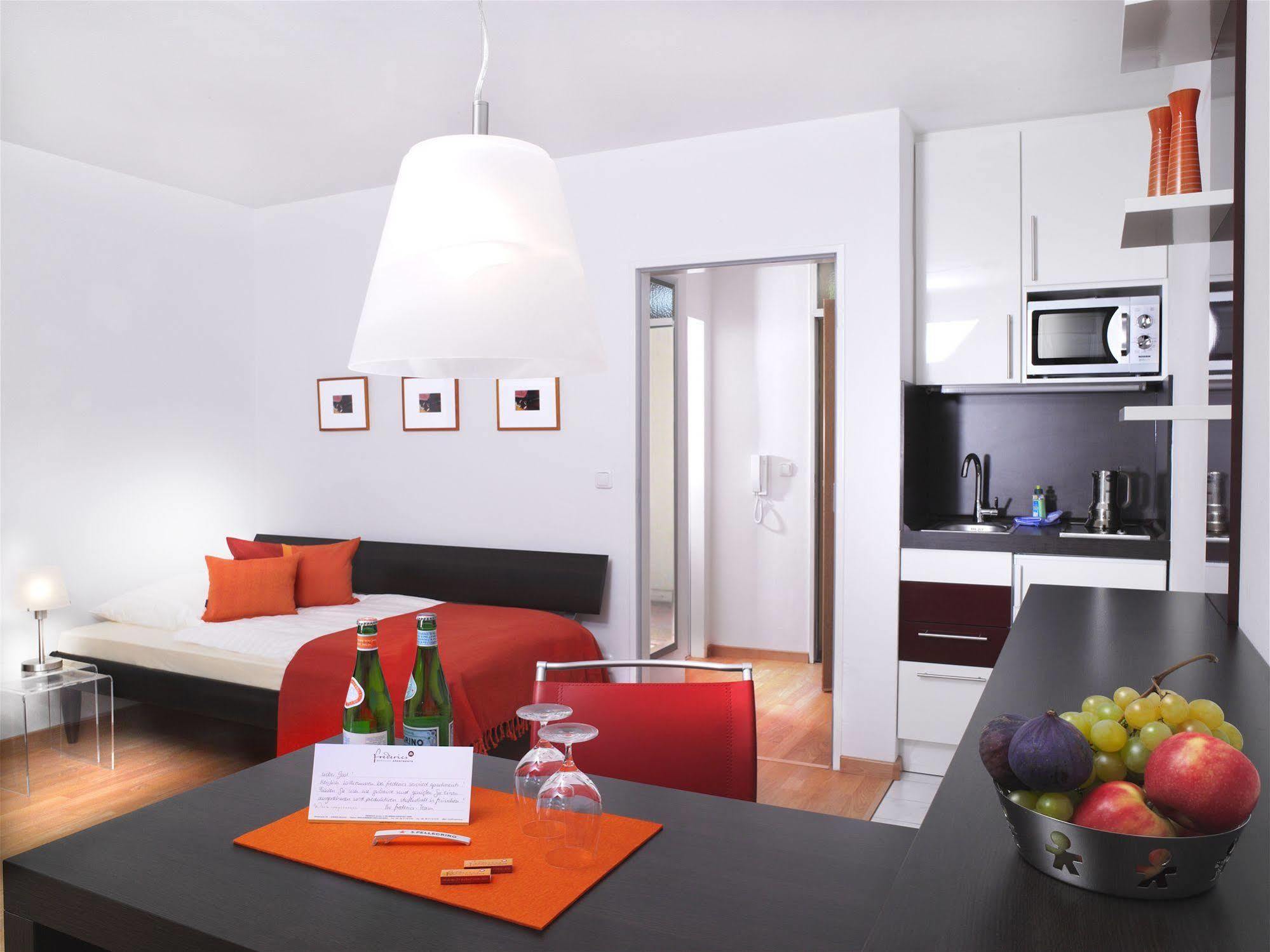 Frederics Muenchen City Schwabing Pokoj fotografie